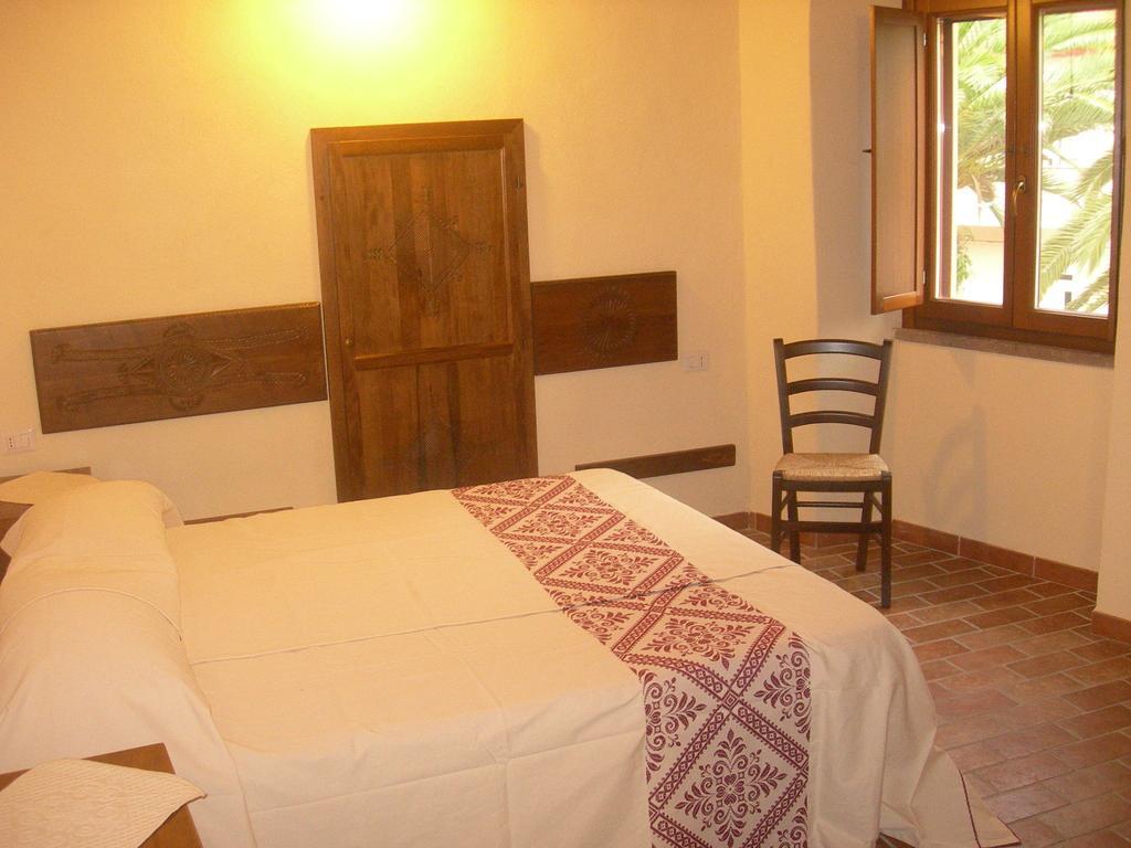 Agriturismo Battaglia Villamassargia Номер фото